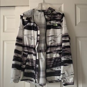 Women’s North Face windbreaker